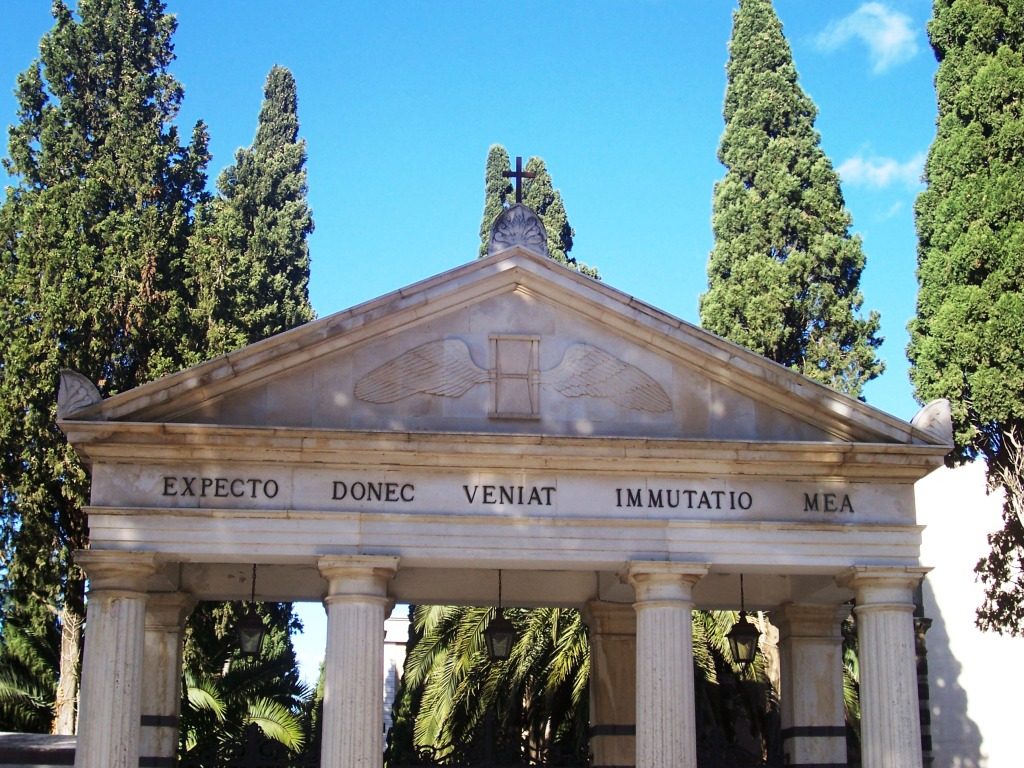 Lastaria tomb, Lucera-03.JPG
